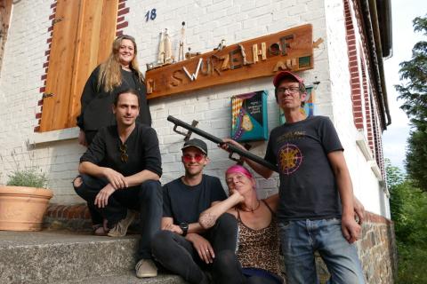 Profile picture for user harlequin