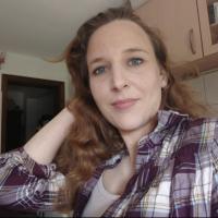 Profile picture for user Julienne-87